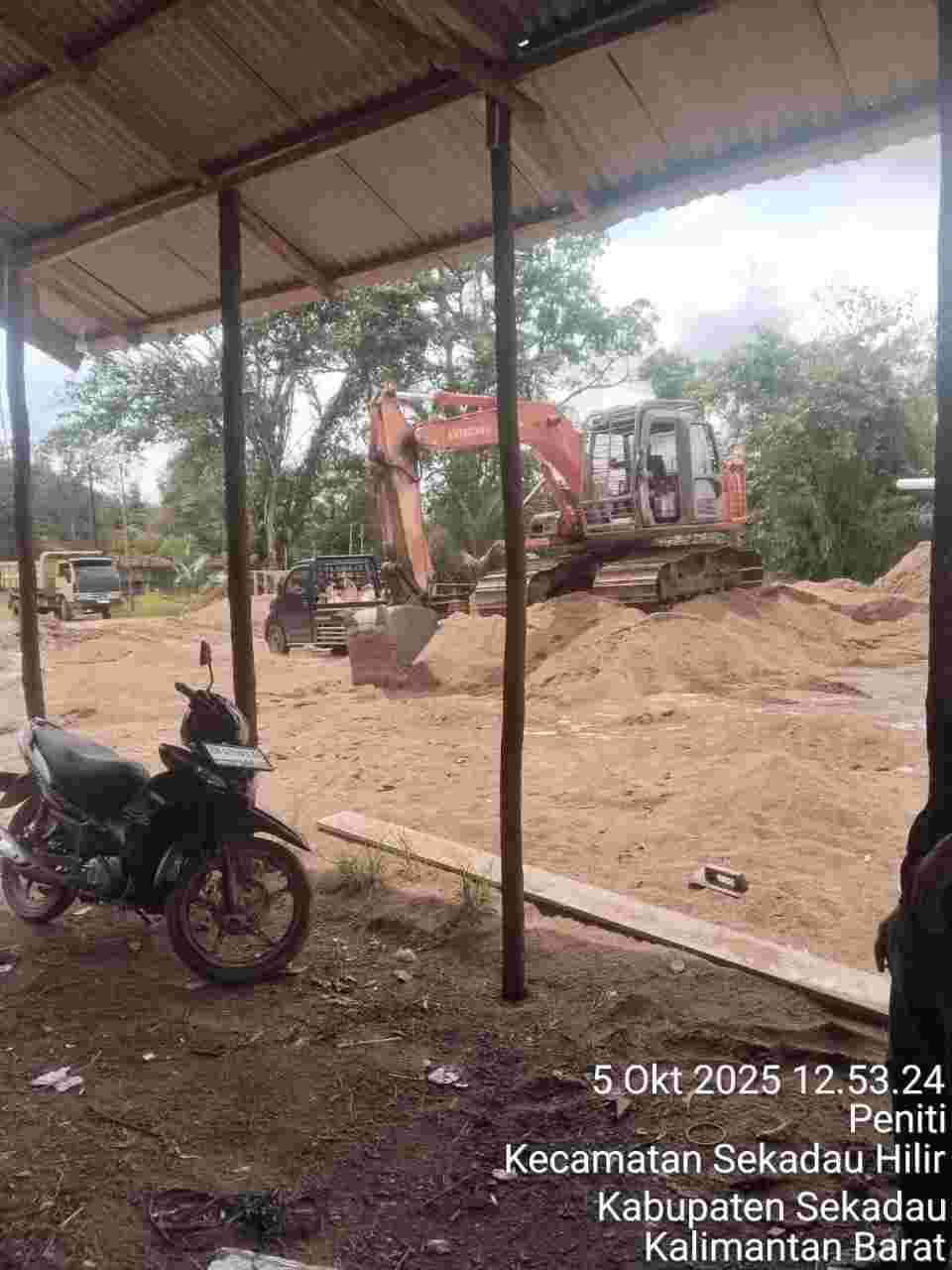 Pasir Kapuas Dikeruk Ilegal, Warga Tuntut Penegakan Hukum