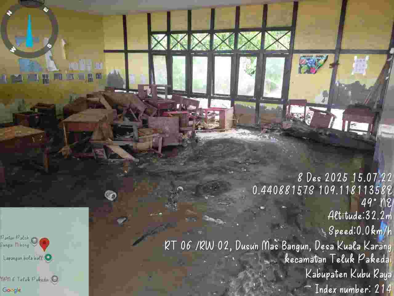 SDN 12 Kuala Karang mengalami kerusakan berat.