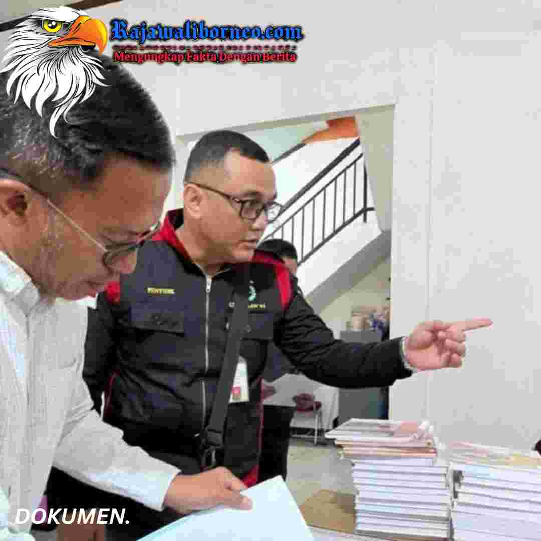 Kejati Kalbar Geledah Kantor PT DSM Terkait Dugaan Korupsi Bauksit.