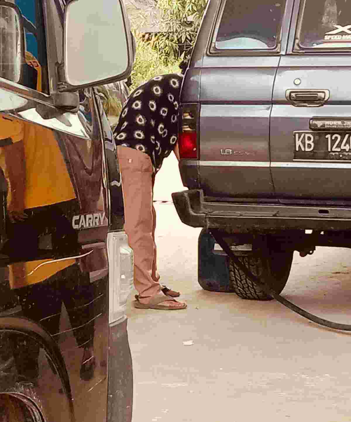 SPBU Kartiasa Sambas Diduga Layani Tangki Modifikasi.