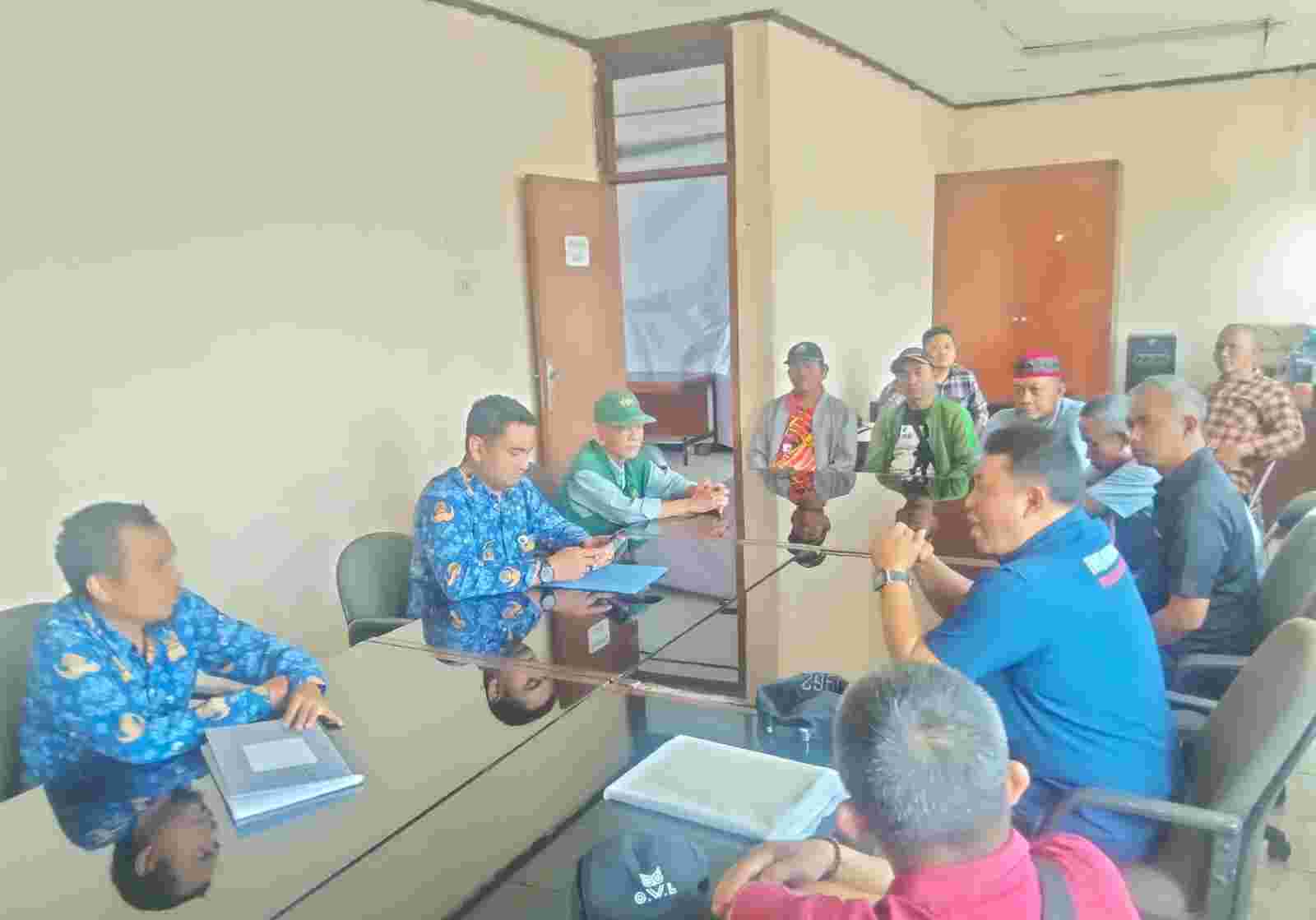 Lurah Cakung Barat Terima Audiensi Sengketa Tanah Cakung Tipar.