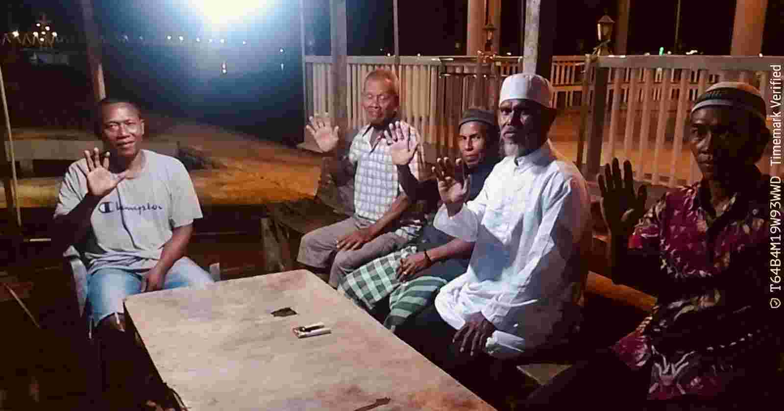 Jalan Dusun Jaur Rusak, Warga Tagih Janji Pemkab Sambas.